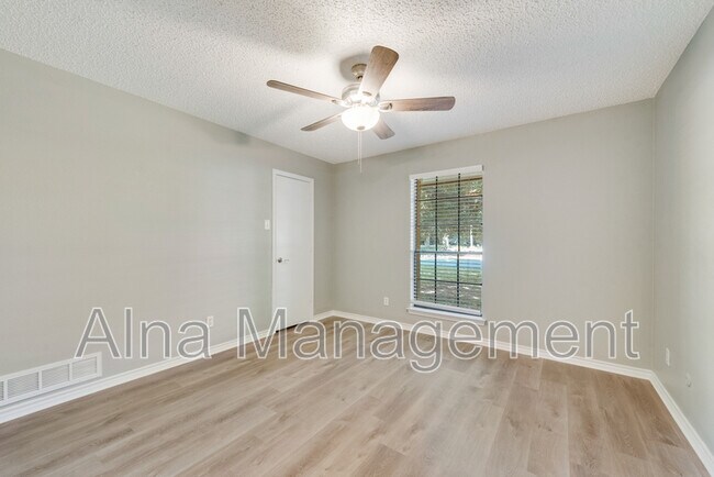 Building Photo - 358 Cardinal Creek Dr