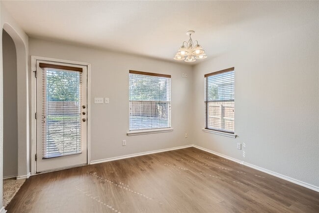 Building Photo - 3 bedroom 2 bathroom on a culdesac located on the far westside of San Antonio