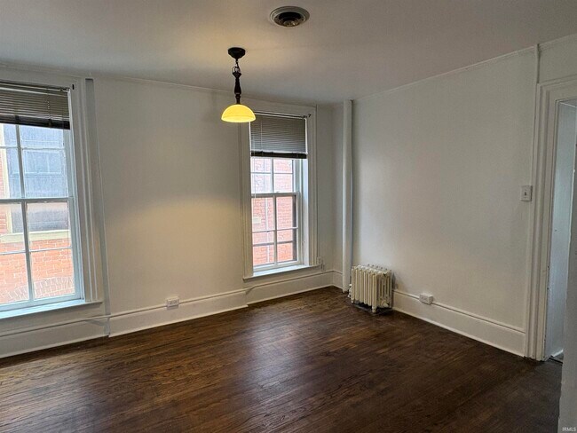 Building Photo - 511 W Wayne St