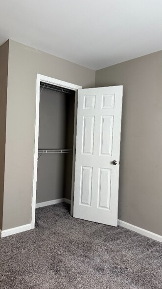 Building Photo - 4219 Star Cir