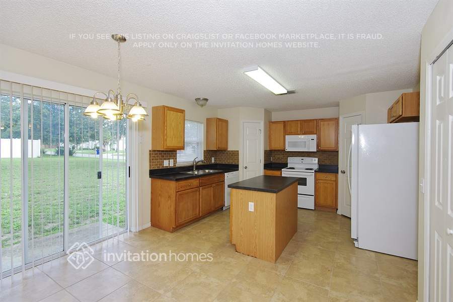 Building Photo - 2510 Anacostia Ave