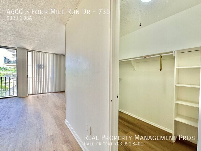 Building Photo - 4600 S Four Mile Run Dr