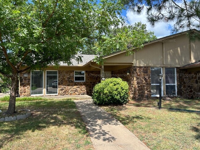 Primary Photo - For Lease | Midtown Tulsa | Duplex