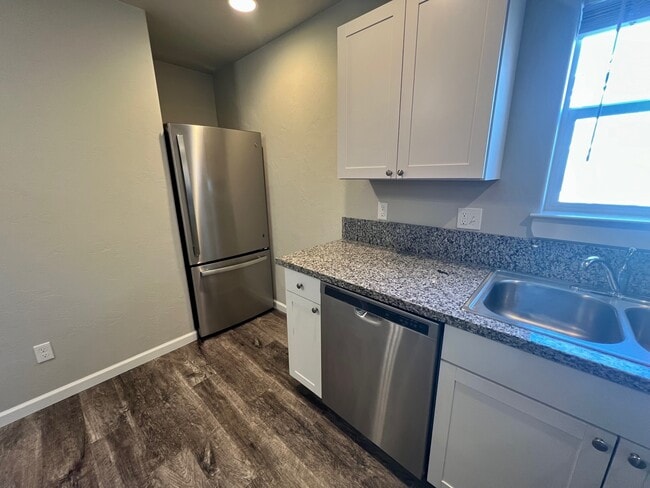 Building Photo - 7832 Jacqueline Way