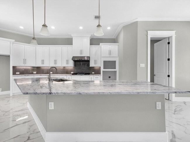 Building Photo - 3135 Kermes Dr