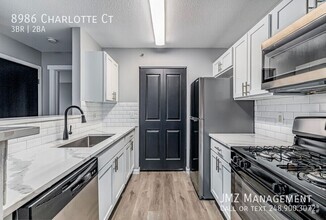 Building Photo - 8986 Charlotte Ct