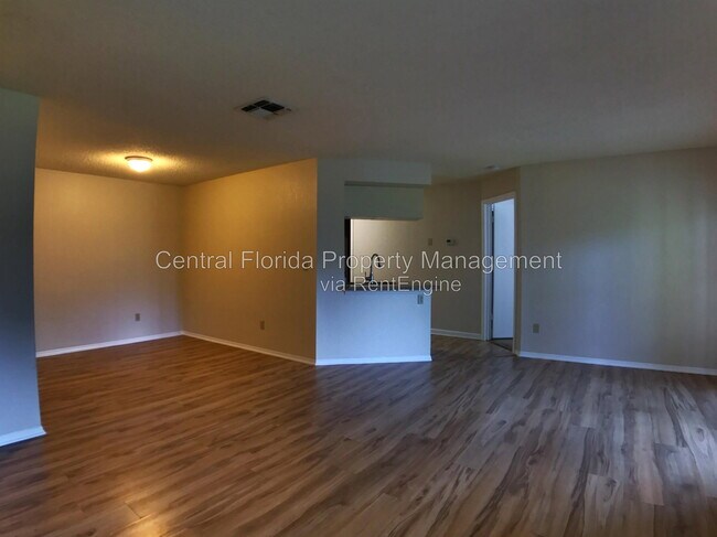 Building Photo - 2550 N Alafaya Trail