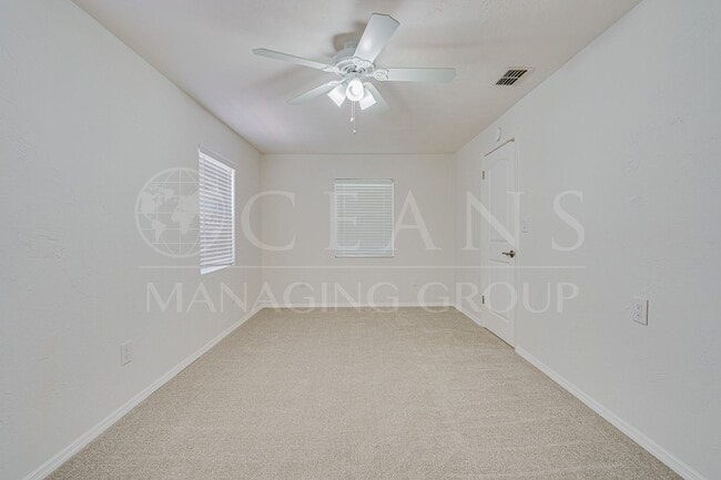 Building Photo - Updated Beachside Ormond Home