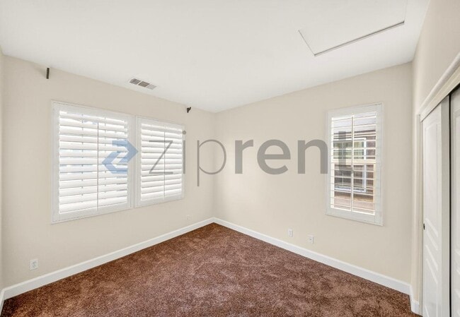 Building Photo - 4183 Vía Napoli