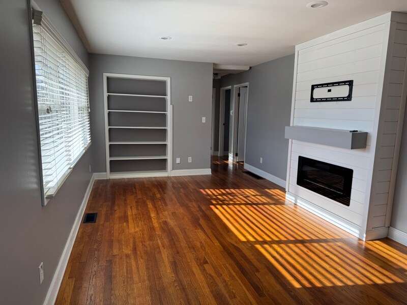 Building Photo - 2666 Shrewsbury Rd