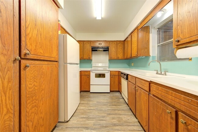Building Photo - 6723 Tarnef Dr