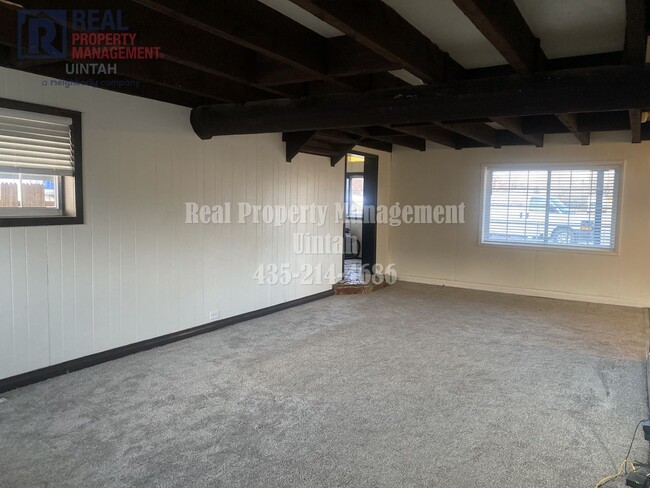 Building Photo - RING IN THE NEW YEAR WITH THIS 4 bedroom 2...