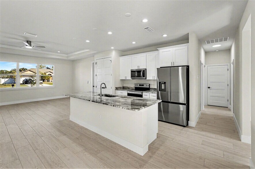 Building Photo - 276 Americana Blvd NW