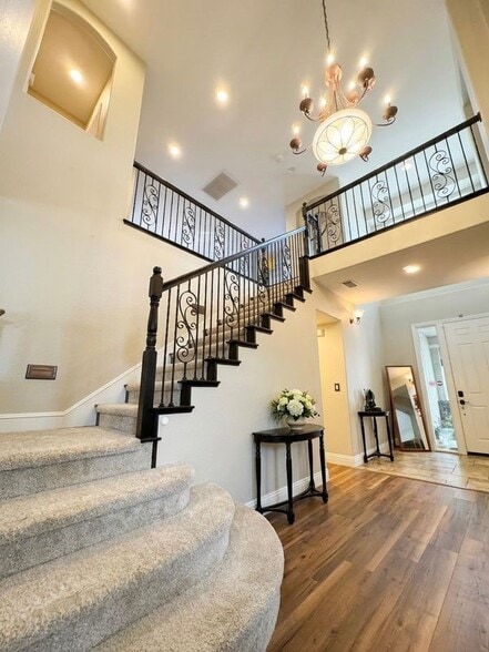 Building Photo - 9837 Bobbell Dr