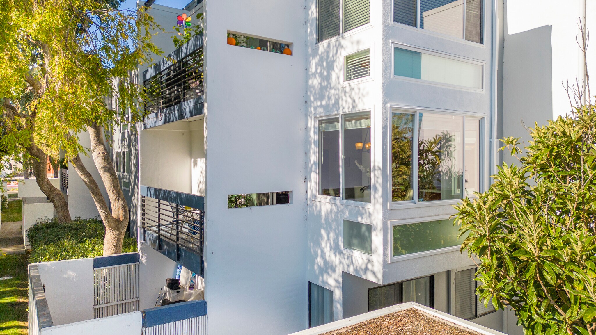 Building Photo - 1025 Shell Blvd