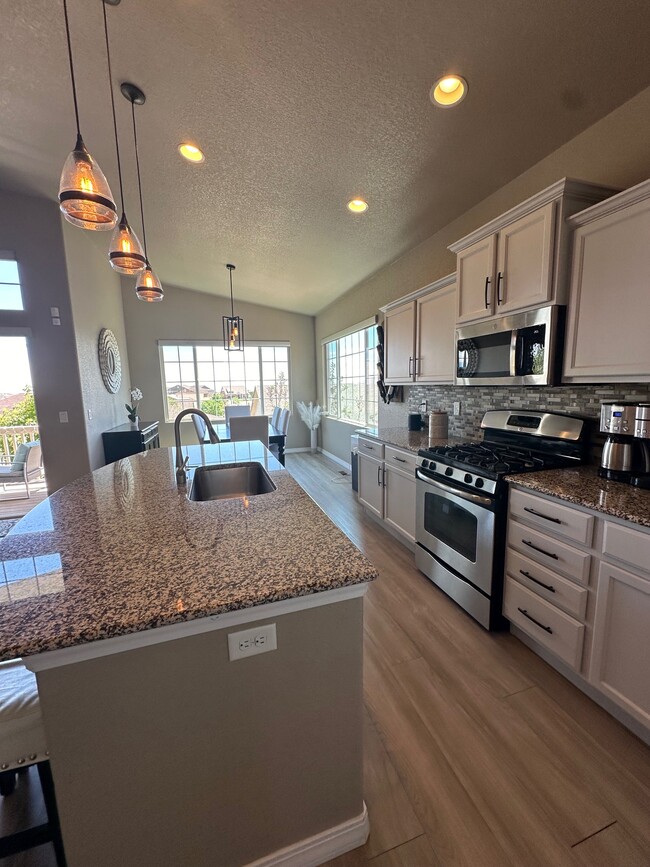 Building Photo - 8075 Cinnamon Ct