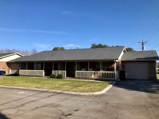 Building Photo - 2610 Mayfield Dr