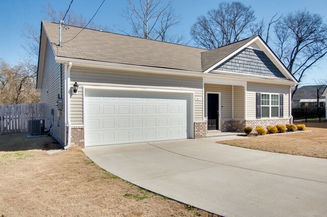 Building Photo - 1872 Holdens Hollow