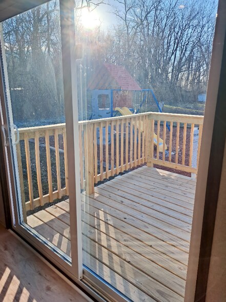 Building Photo - 95 Deerwood Park