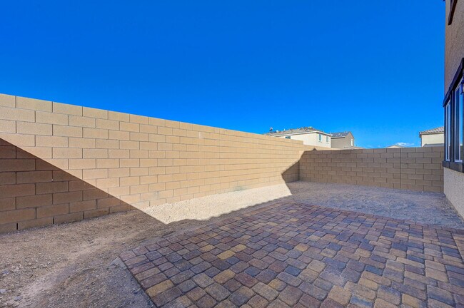 Building Photo - 8484 W Agate Ave