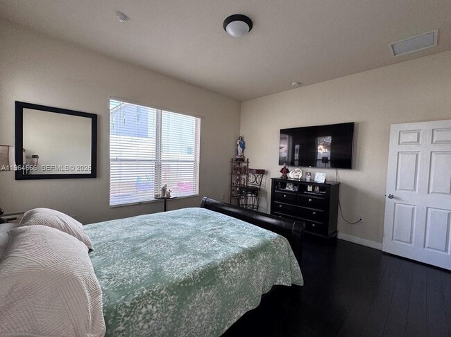 Building Photo - 9165 SW 170th Ave