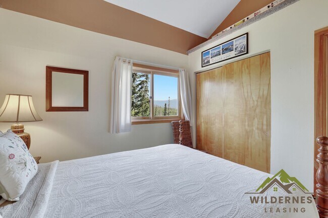 Building Photo - WINTER RENTAL Timber Ridge Condo - Nice 2 ...
