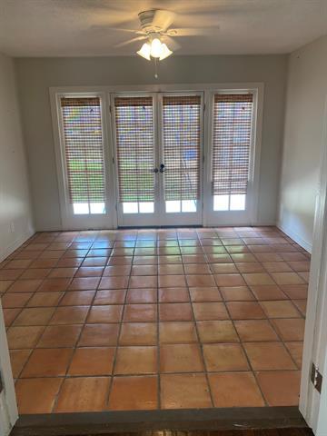 Building Photo - 6903 Kenwell St