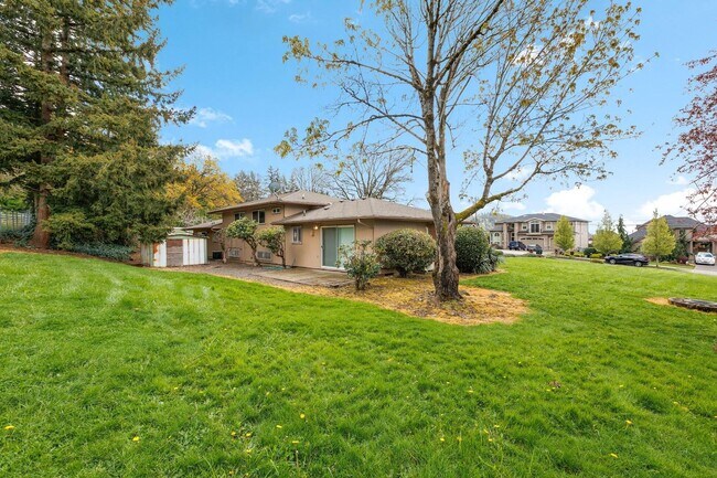 Building Photo - hillcrest