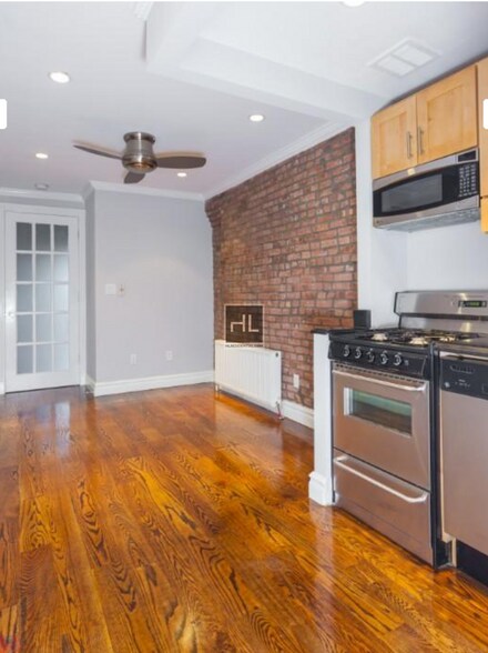 Building Photo - East 5th Street