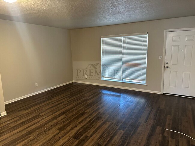 Building Photo - 6055 Barton Ave