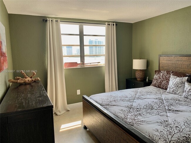 Building Photo - 3000 Marcos Dr