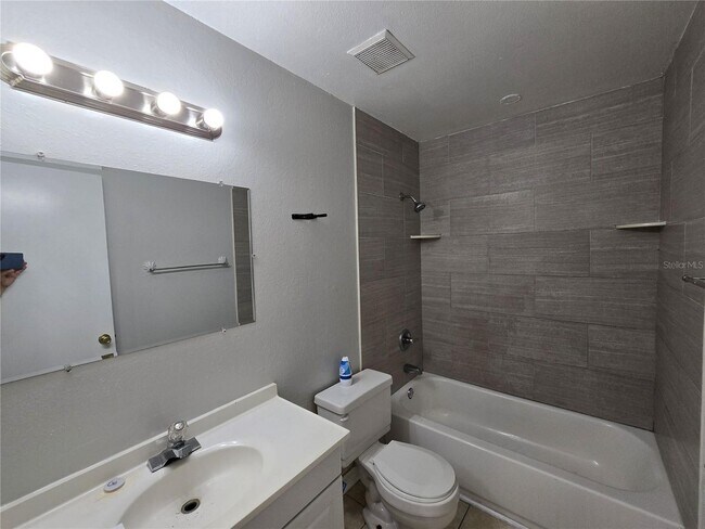 Building Photo - 5665 Struthers Ct