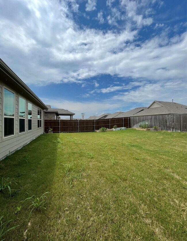 Building Photo - 3226 Sioux Trl