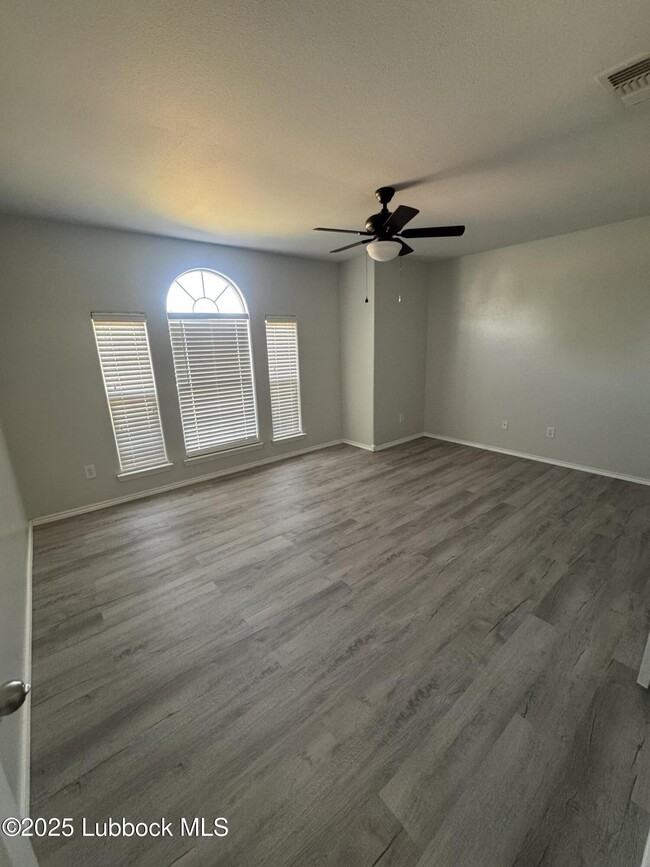 Building Photo - 9304 Primrose Avenue