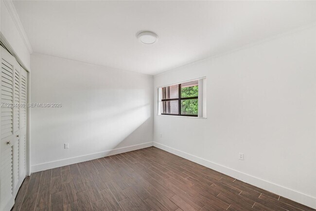 Building Photo - 6768 SW 104th Ave