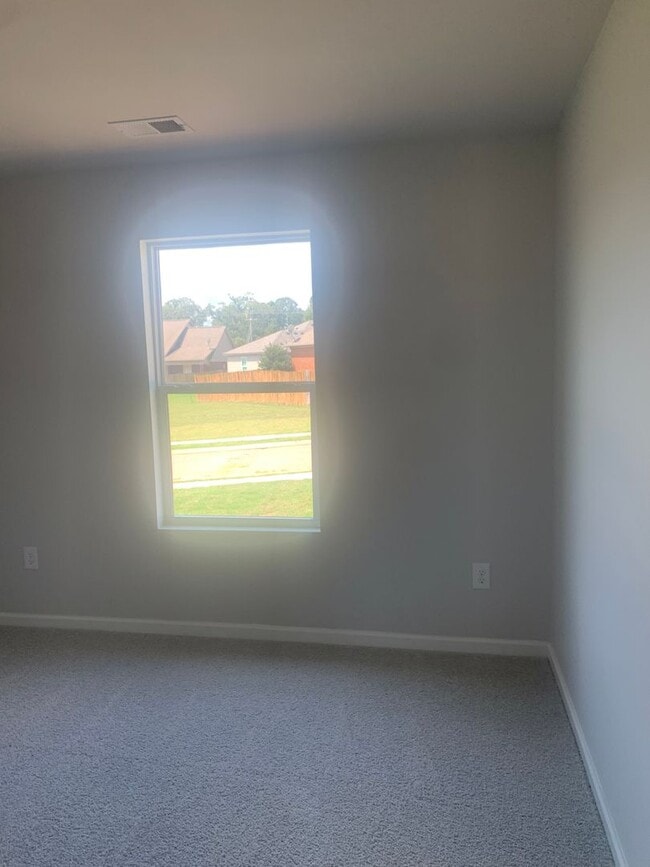 Building Photo - 35 Knoll Wy