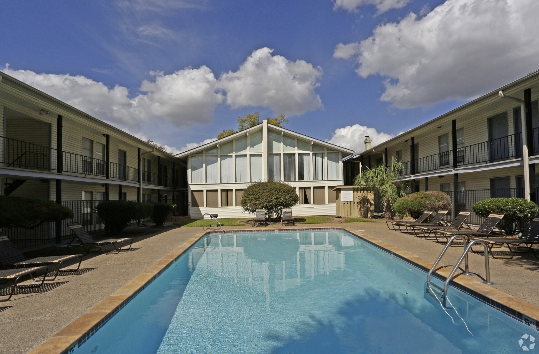 Whispering Oaks Apartments 550 Eraste Landry Rd Lafayette LA 70506