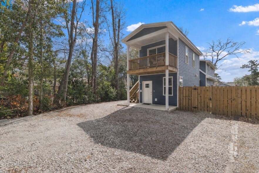 Building Photo - 5069 Peachtree Ave