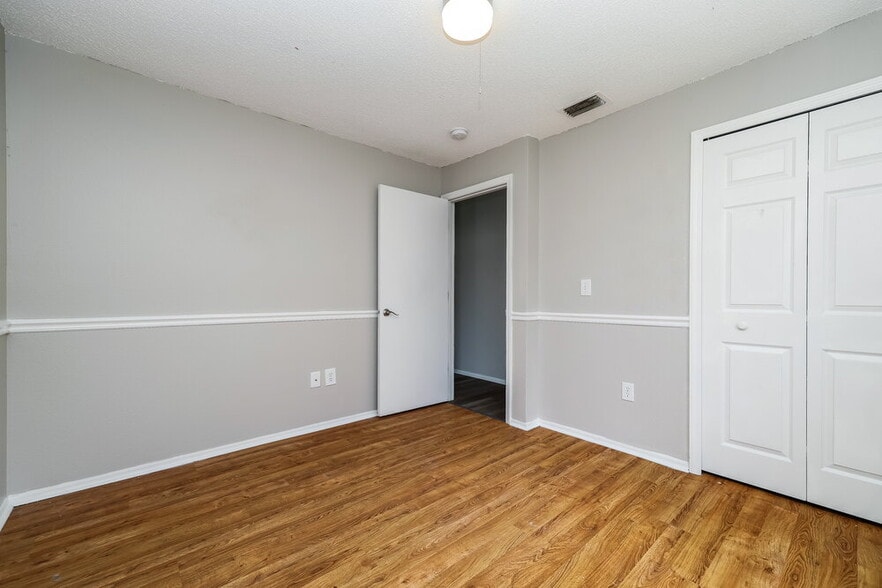 Building Photo - 1209 Flexford St