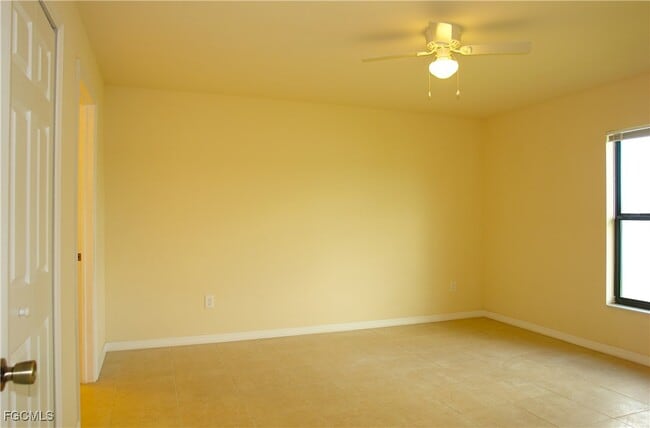 Building Photo - 530 SE 5th Ave