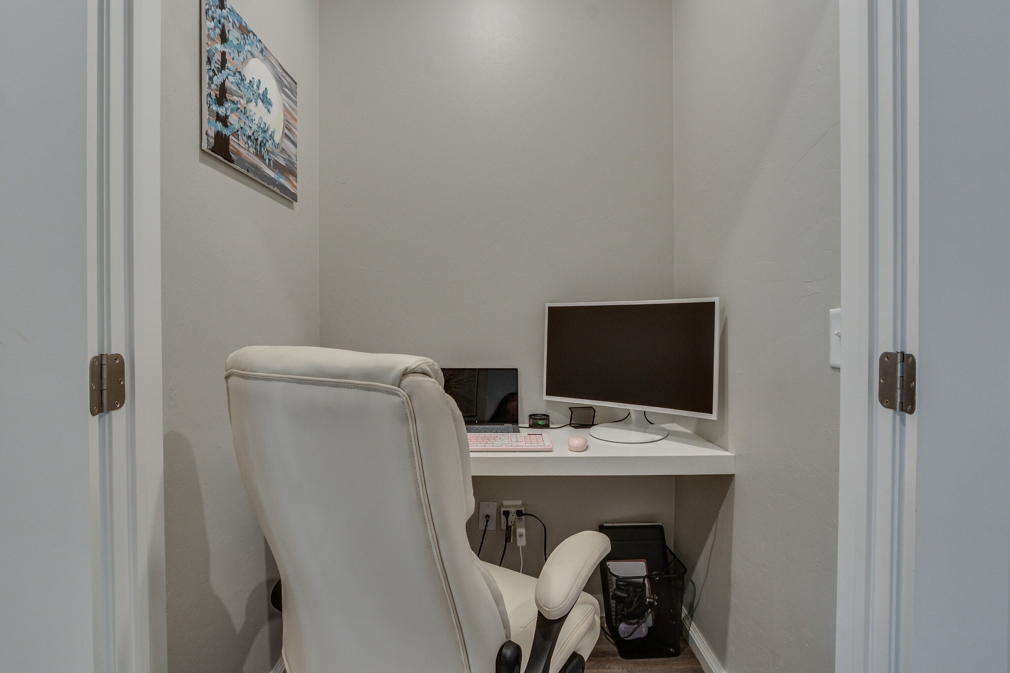 Building Photo - 2641 Cedar Tree Rd