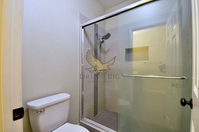 Building Photo - 10524 Autumn Pine Ave