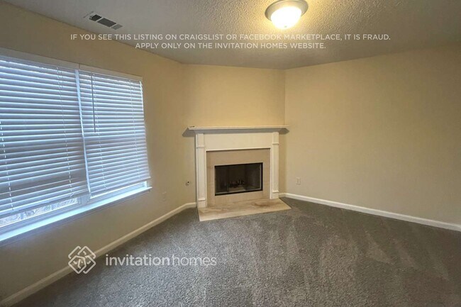 Building Photo - 471 Charles Towne Ave