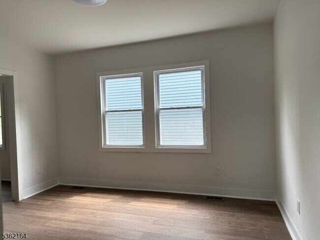 Building Photo - 186 Harrison Ave