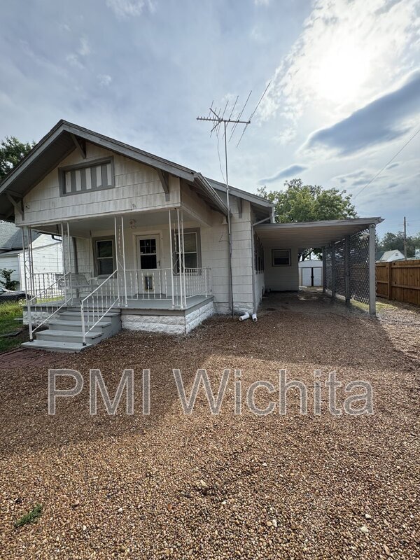 Building Photo - 1556 S Palisade St