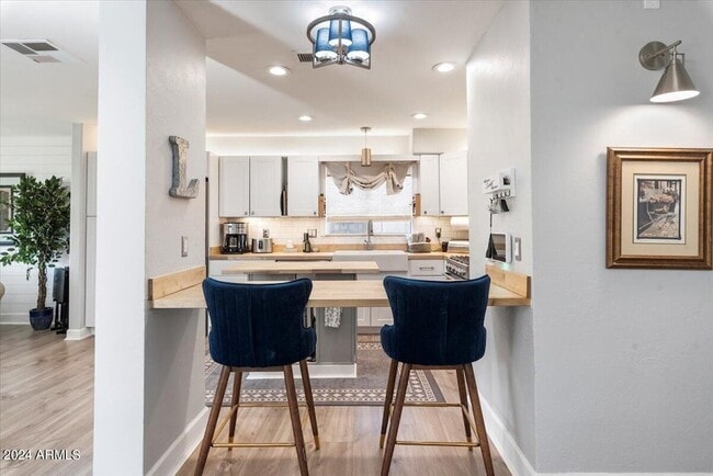 Building Photo - 4304 E Milton Dr