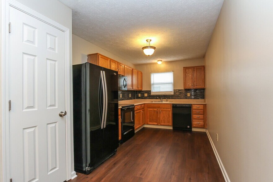 Building Photo - 1327 Grand Canyon Cir