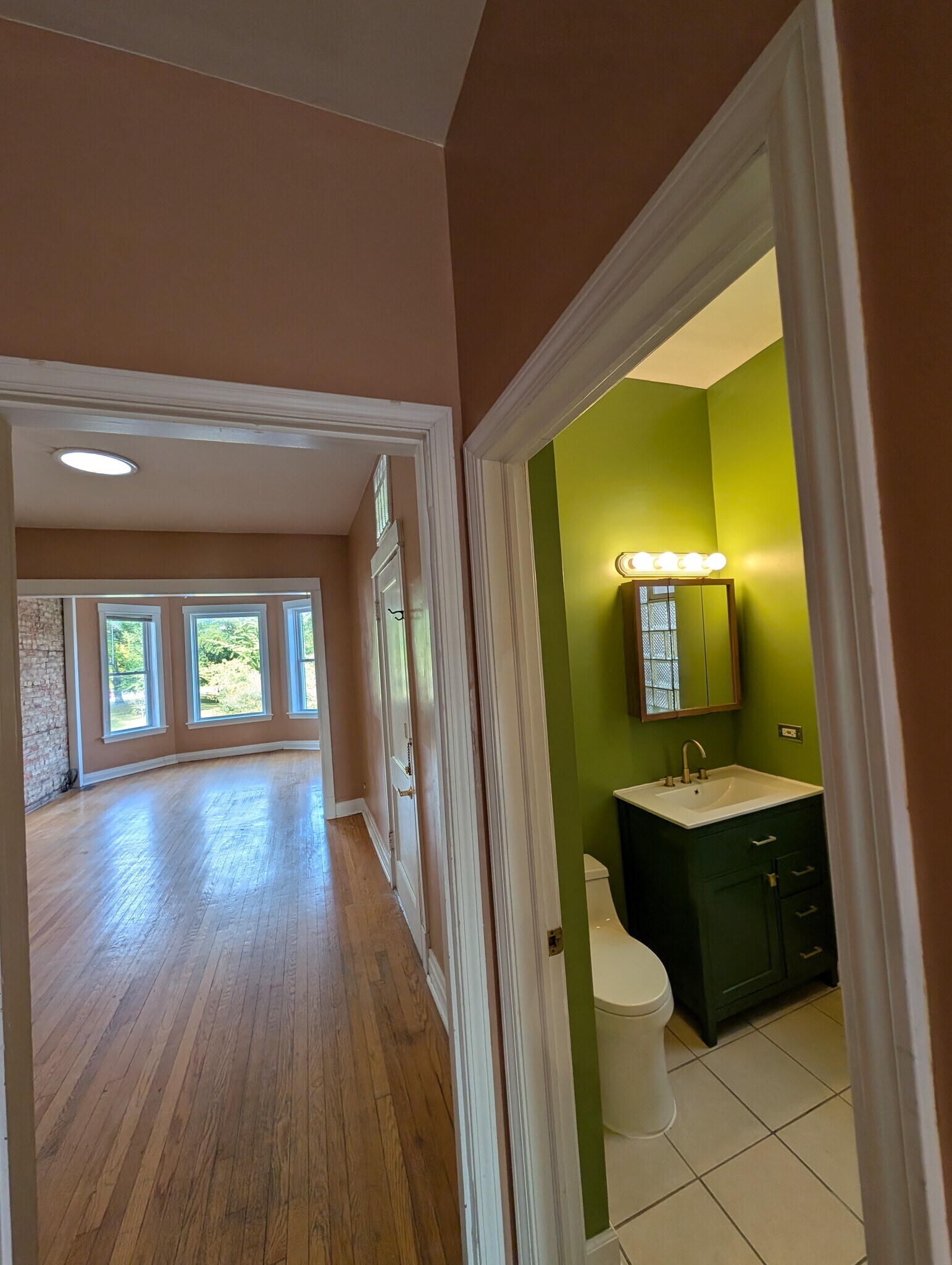 Building Photo - 3145 W Augusta Blvd