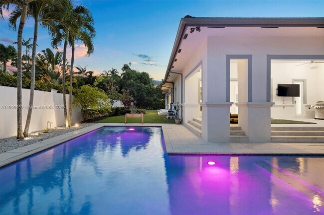 Building Photo - 9580 SW 101st Terrace