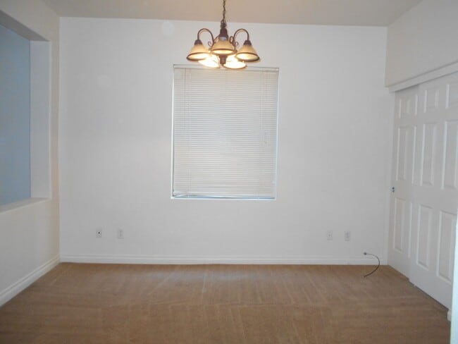 Building Photo - Stunning 4 Bedroom Home in North Las Vegas!